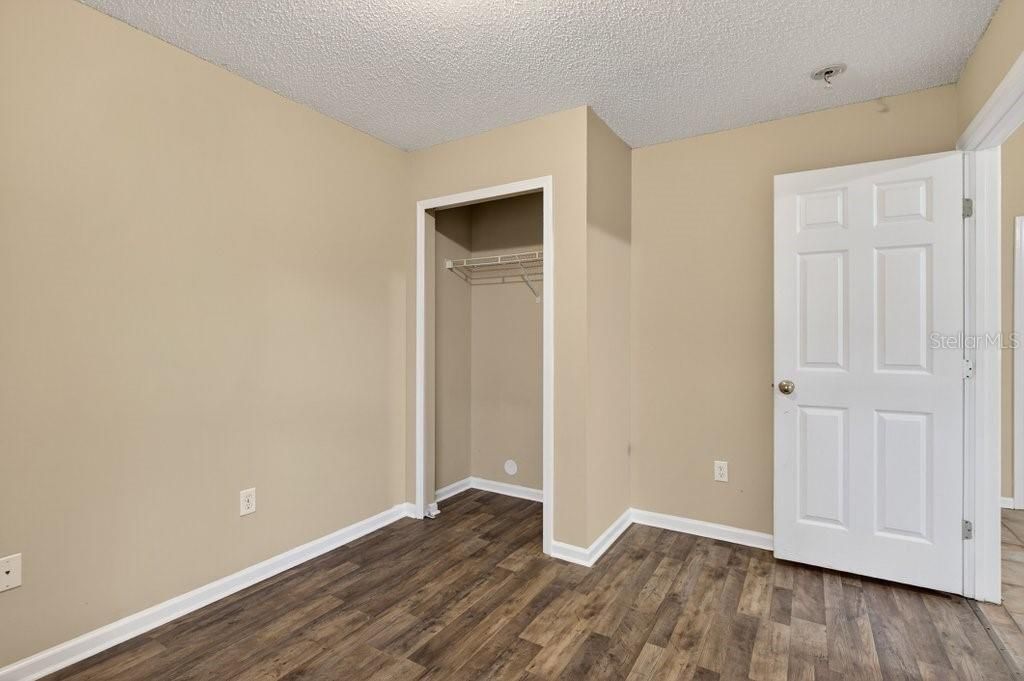 待售: $249,000 (2 贝兹, 2 浴室, 1185 平方英尺)