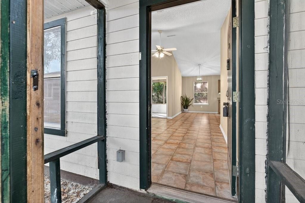 待售: $249,000 (2 贝兹, 2 浴室, 1185 平方英尺)