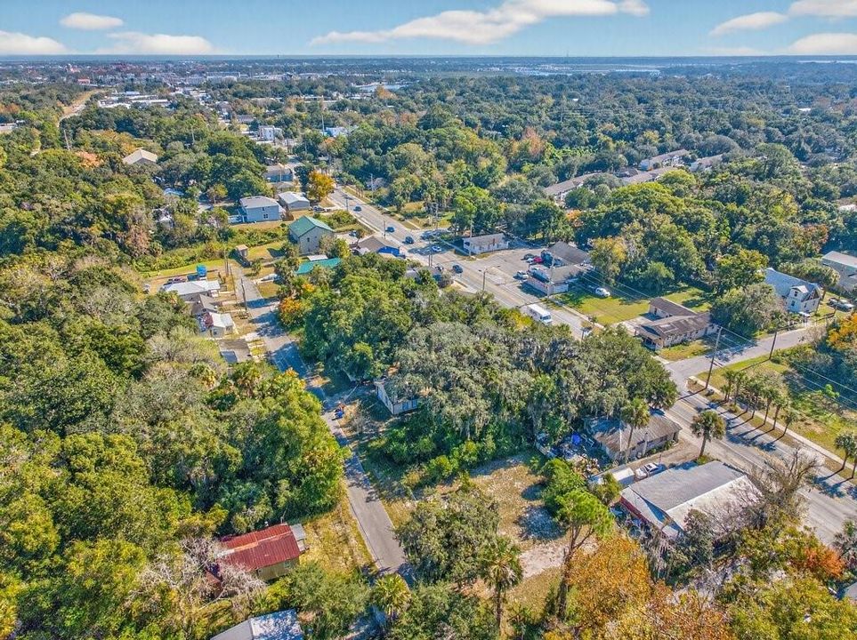 待售: $249,000 (2 贝兹, 2 浴室, 1185 平方英尺)