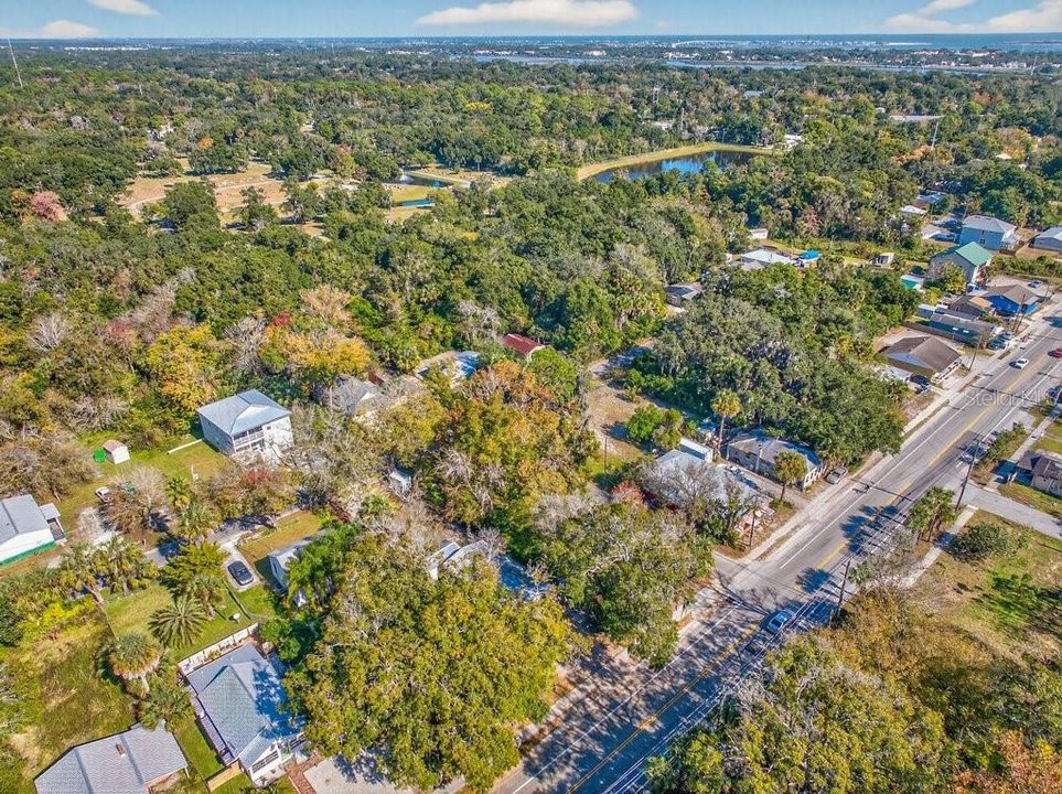 待售: $249,000 (2 贝兹, 2 浴室, 1185 平方英尺)