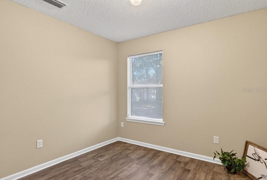 待售: $249,000 (2 贝兹, 2 浴室, 1185 平方英尺)