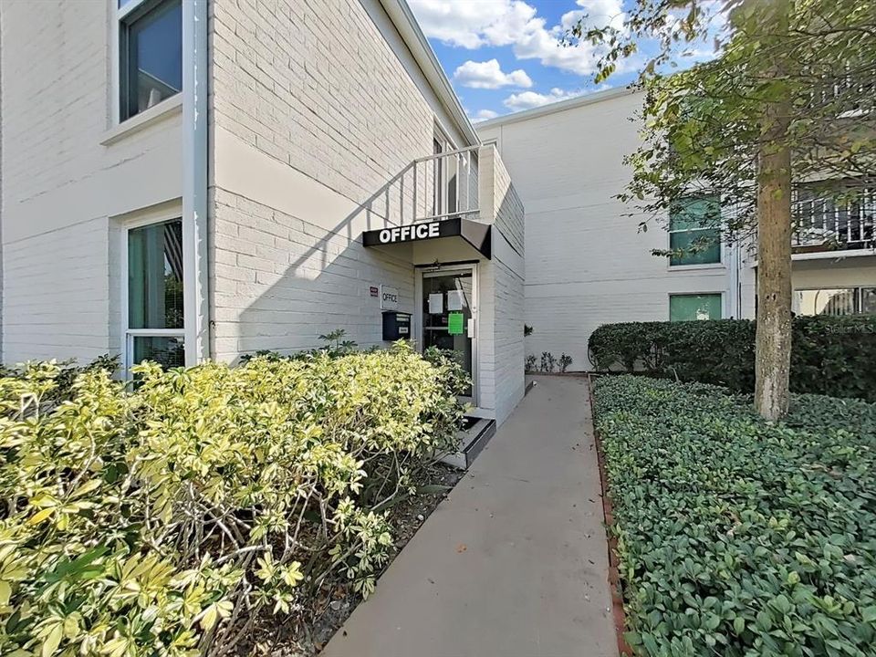 На продажу: $339,900 (2 спален, 2 ванн, 936 Квадратных фут)