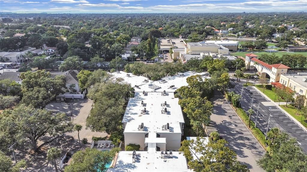 На продажу: $339,900 (2 спален, 2 ванн, 936 Квадратных фут)