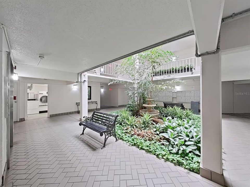 На продажу: $339,900 (2 спален, 2 ванн, 936 Квадратных фут)