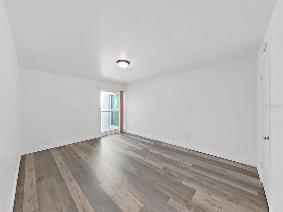 На продажу: $339,900 (2 спален, 2 ванн, 936 Квадратных фут)