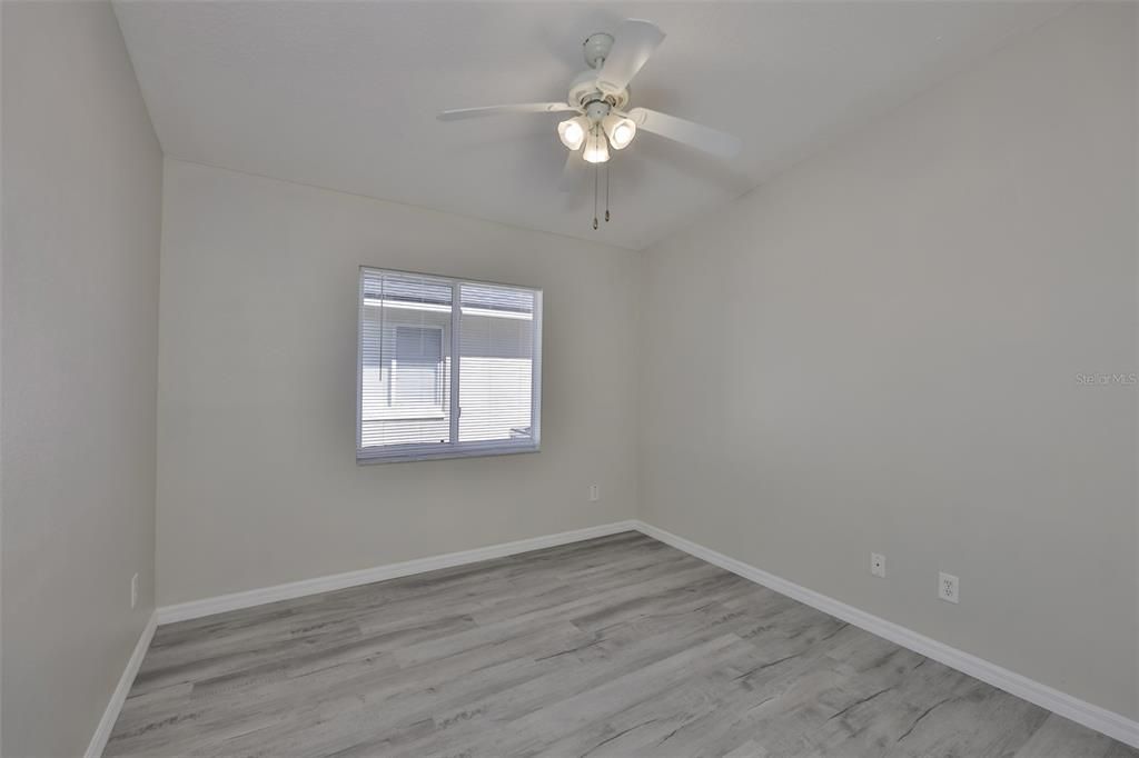 合同活跃: $2,450 (3 贝兹, 2 浴室, 1478 平方英尺)