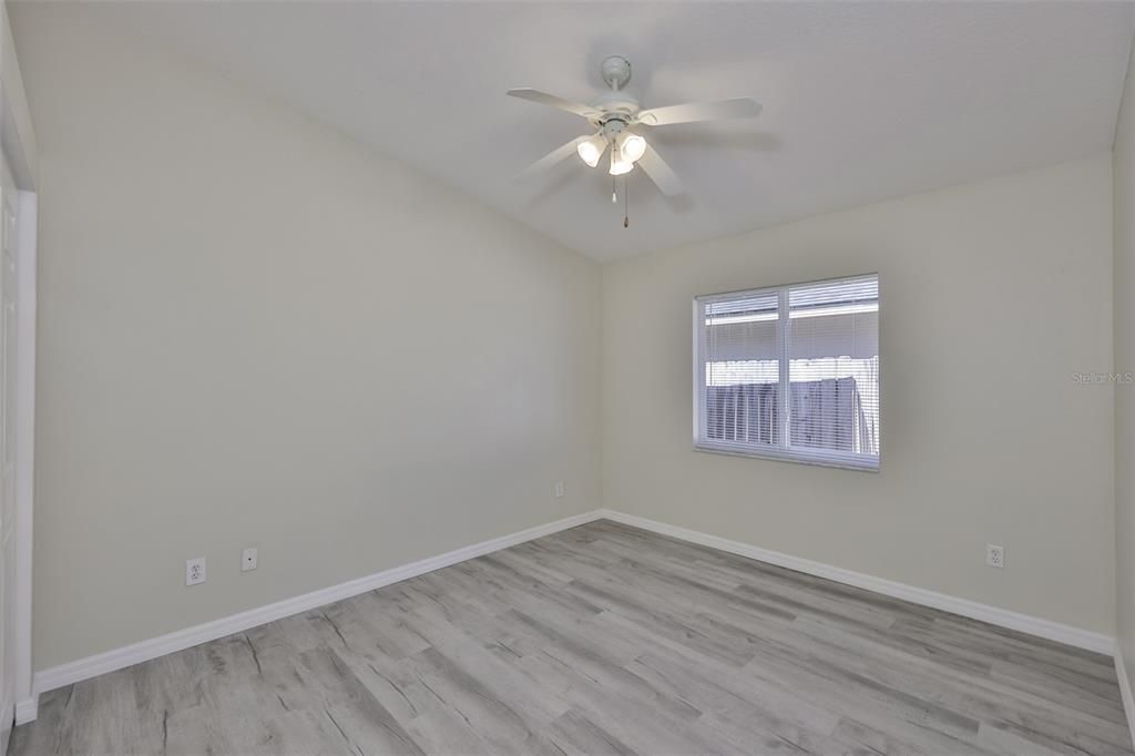 合同活跃: $2,450 (3 贝兹, 2 浴室, 1478 平方英尺)