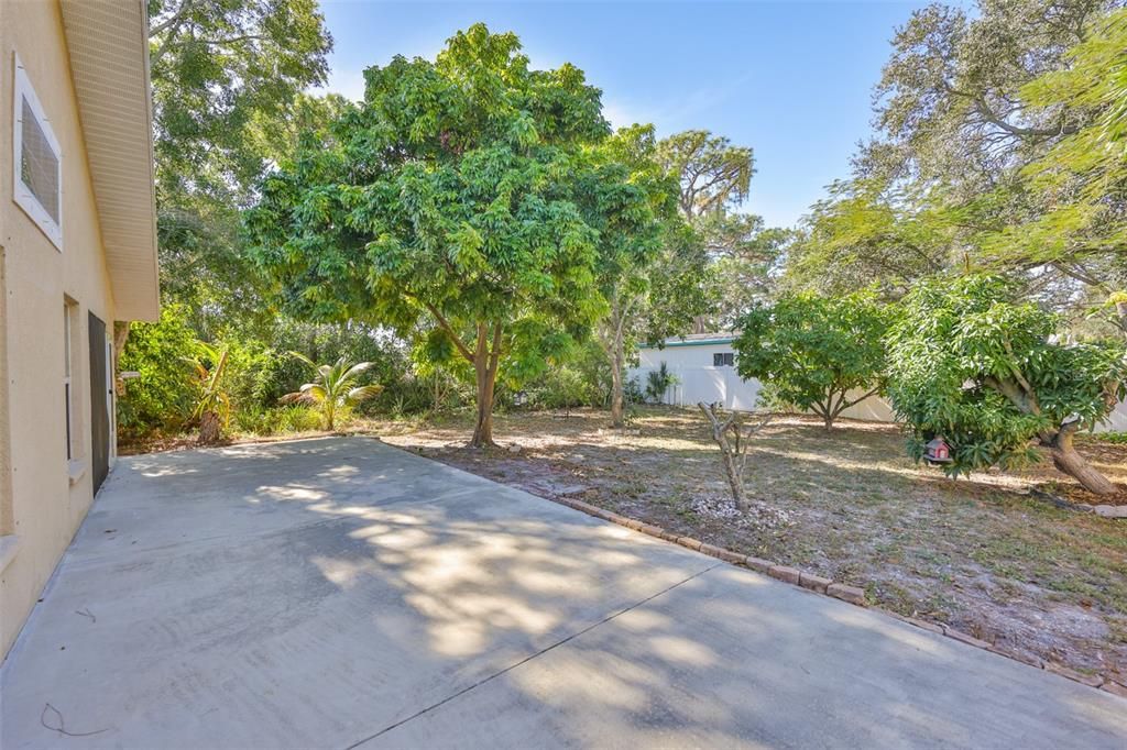 合同活跃: $2,450 (3 贝兹, 2 浴室, 1478 平方英尺)