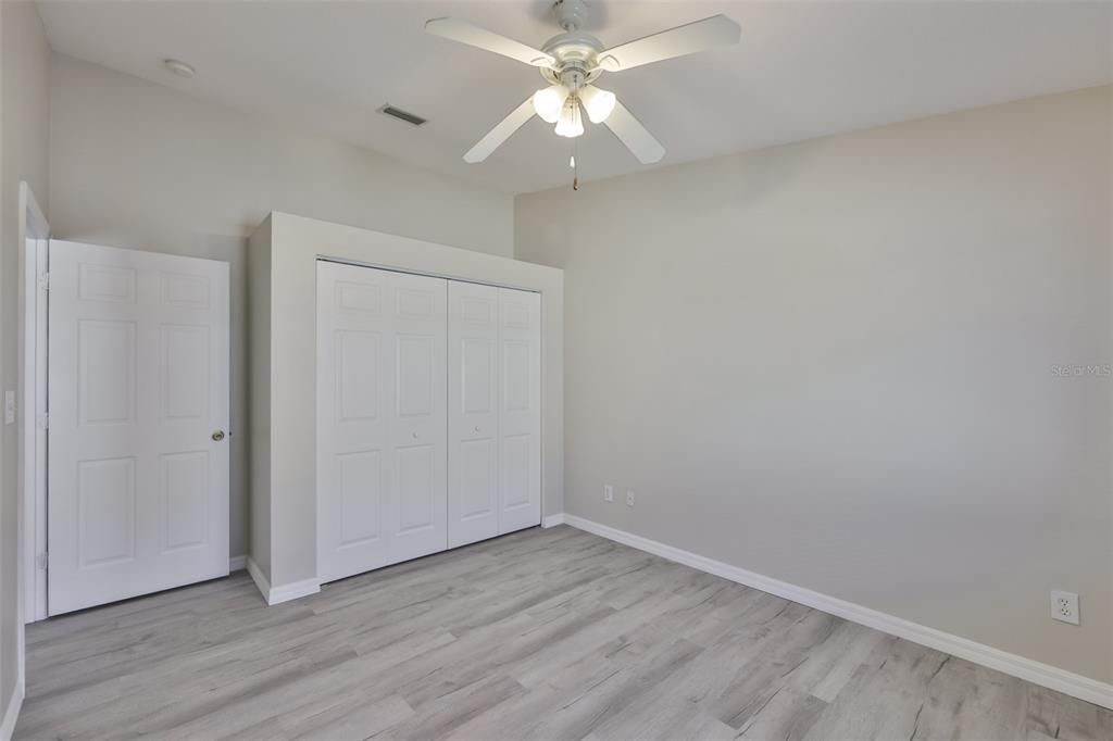 合同活跃: $2,450 (3 贝兹, 2 浴室, 1478 平方英尺)