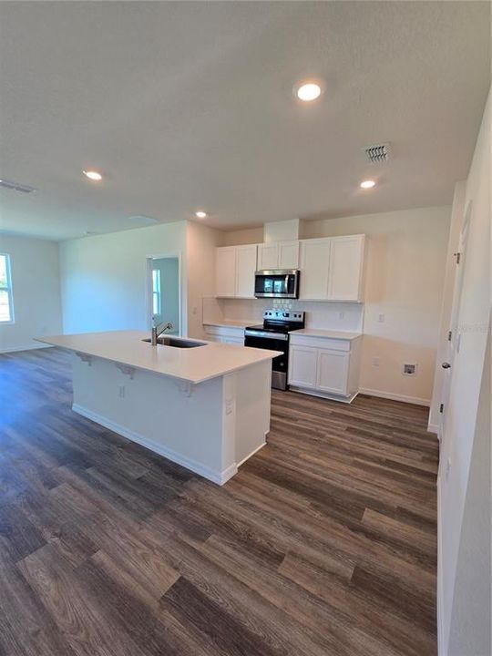 For Sale: $339,990 (3 beds, 2 baths, 1672 Square Feet)