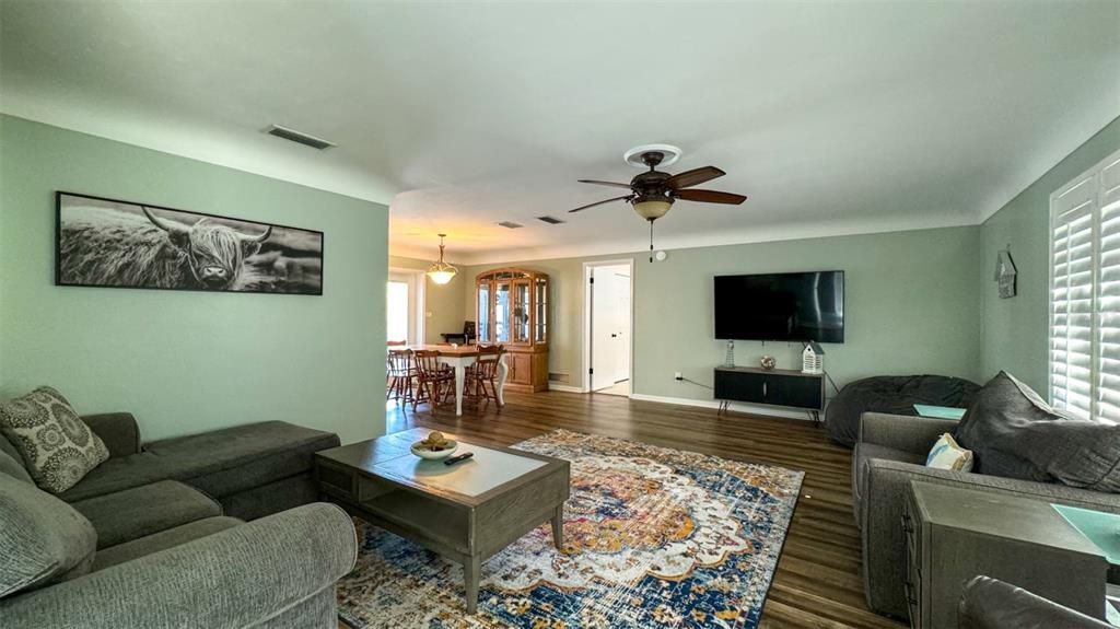 For Rent: $5,500 (3 beds, 2 baths, 2053 Square Feet)