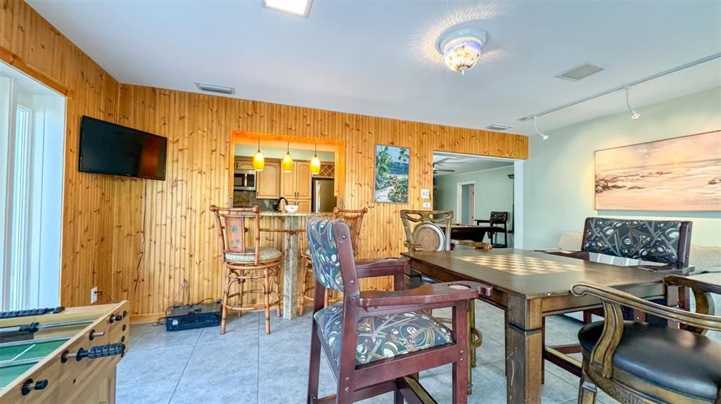 For Rent: $5,500 (3 beds, 2 baths, 2053 Square Feet)