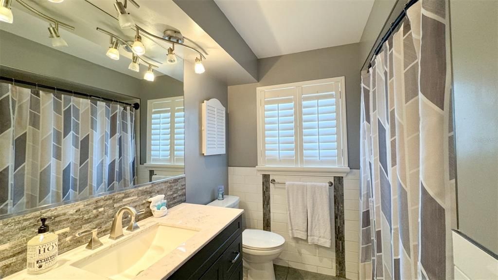 For Rent: $5,500 (3 beds, 2 baths, 2053 Square Feet)