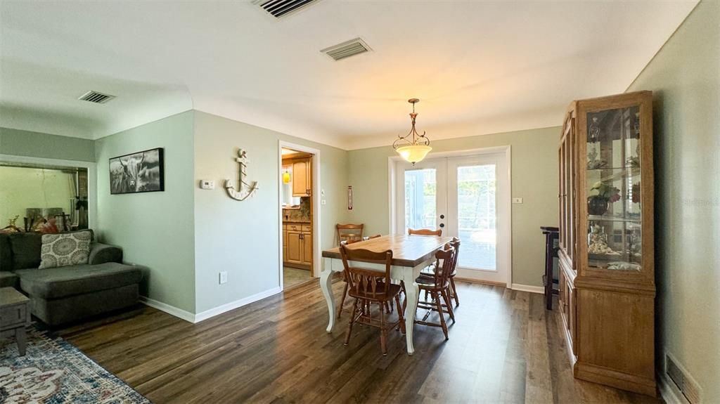 For Rent: $5,500 (3 beds, 2 baths, 2053 Square Feet)