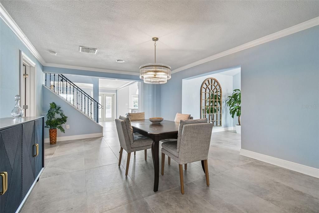 En Venta: $1,625,000 (4 camas, 3 baños, 3672 Pies cuadrados)