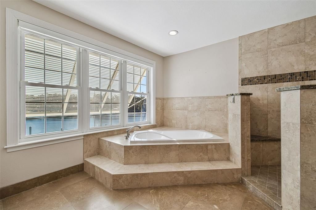 En Venta: $1,625,000 (4 camas, 3 baños, 3672 Pies cuadrados)