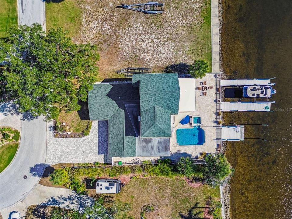 En Venta: $1,625,000 (4 camas, 3 baños, 3672 Pies cuadrados)