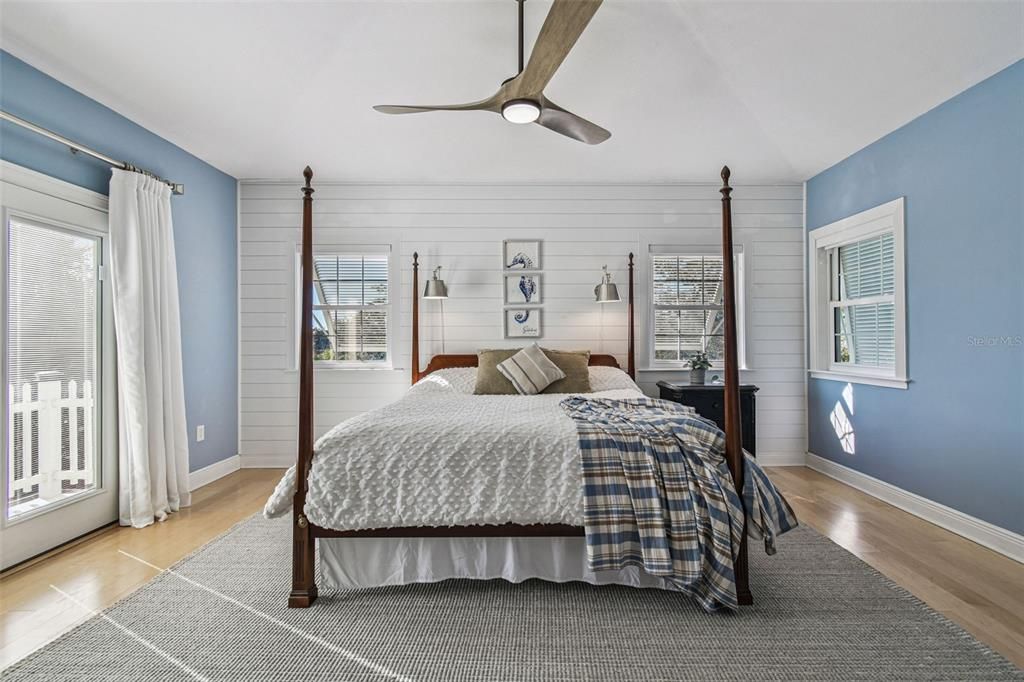 En Venta: $1,625,000 (4 camas, 3 baños, 3672 Pies cuadrados)