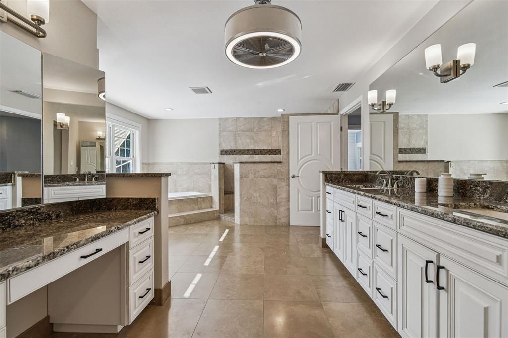 En Venta: $1,625,000 (4 camas, 3 baños, 3672 Pies cuadrados)