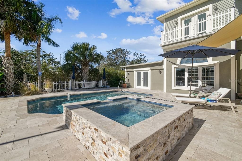 En Venta: $1,625,000 (4 camas, 3 baños, 3672 Pies cuadrados)