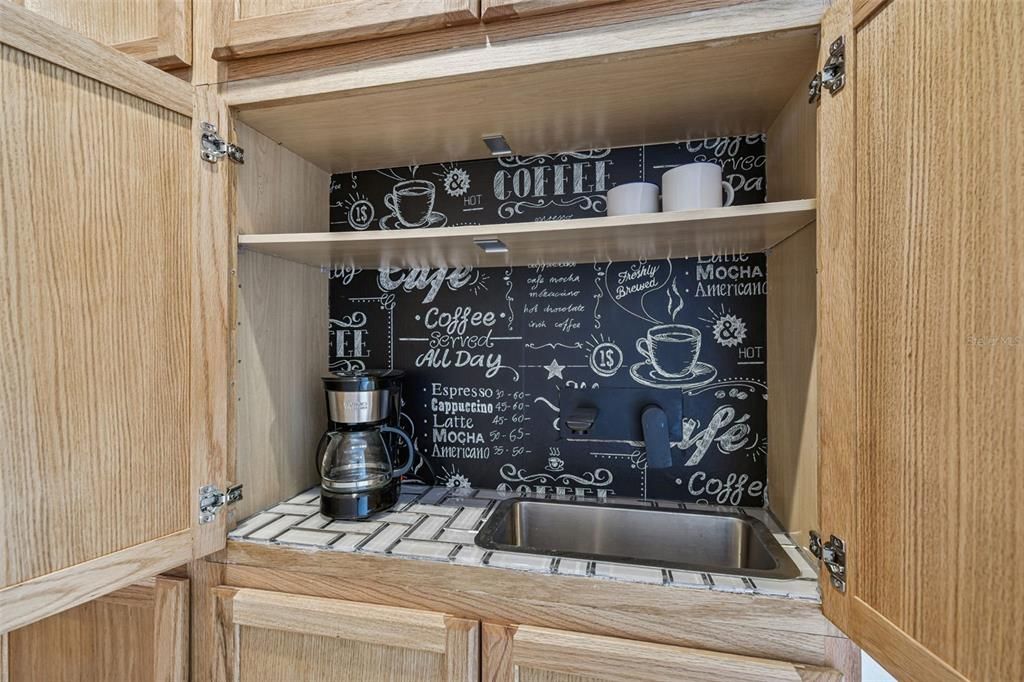 En Venta: $1,625,000 (4 camas, 3 baños, 3672 Pies cuadrados)