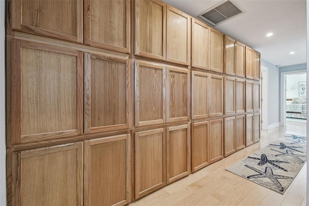 En Venta: $1,625,000 (4 camas, 3 baños, 3672 Pies cuadrados)