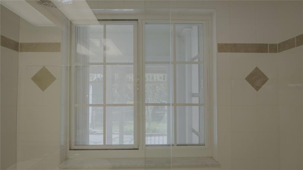 合同活跃: $364,900 (3 贝兹, 2 浴室, 1350 平方英尺)