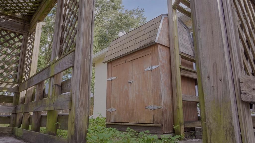 合同活跃: $364,900 (3 贝兹, 2 浴室, 1350 平方英尺)