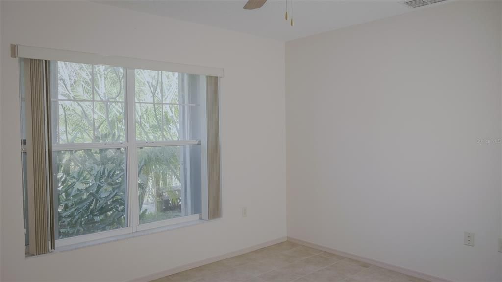 合同活跃: $364,900 (3 贝兹, 2 浴室, 1350 平方英尺)