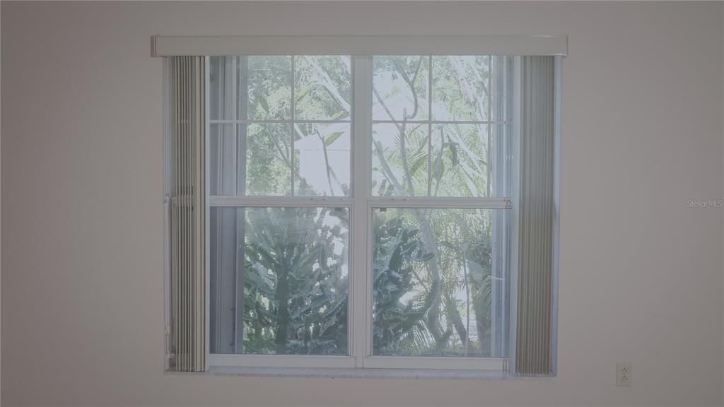 合同活跃: $364,900 (3 贝兹, 2 浴室, 1350 平方英尺)