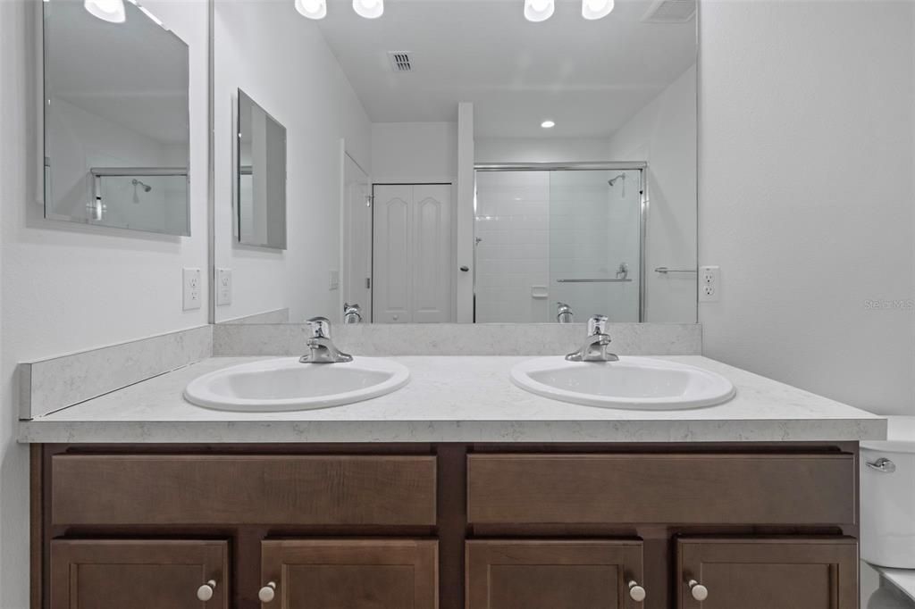 En Renta: $2,400 (3 camas, 2 baños, 1822 Pies cuadrados)