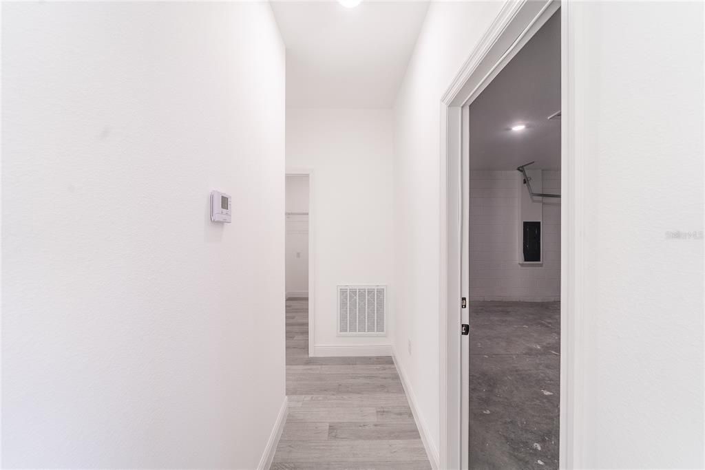 На продажу: $255,000 (4 спален, 2 ванн, 1630 Квадратных фут)