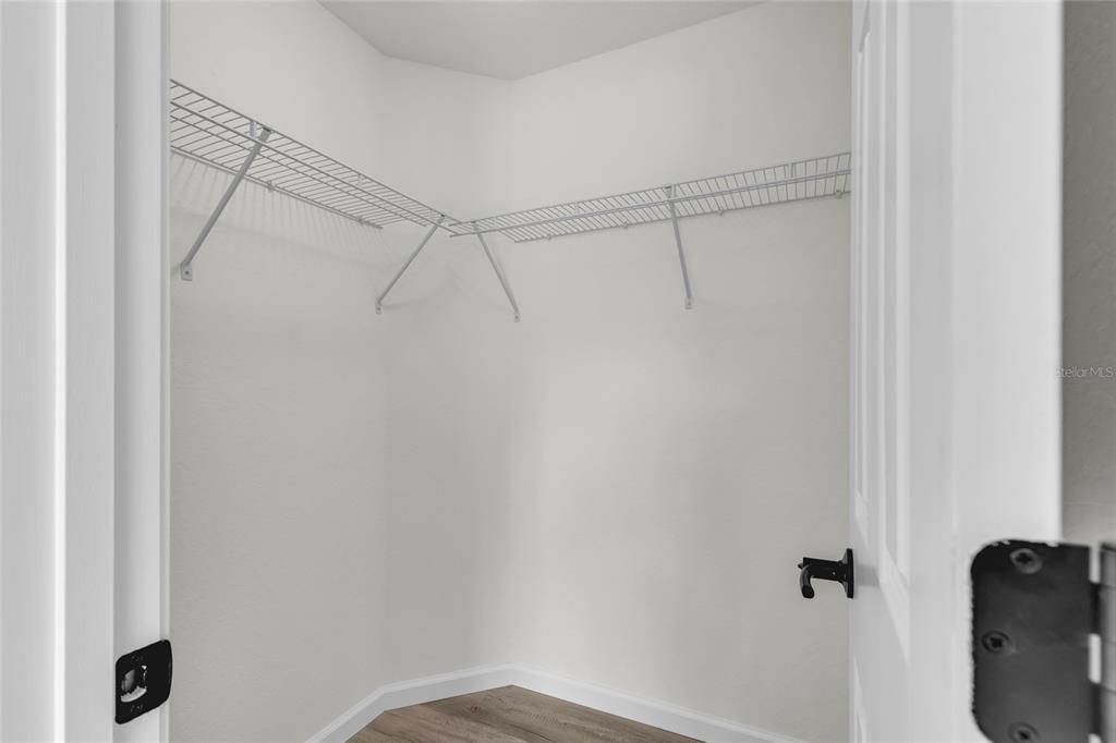 Active With Contract: $243,500 (3 beds, 2 baths, 1173 Square Feet)