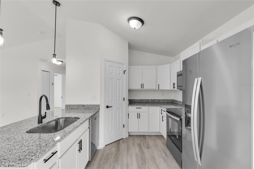 Active With Contract: $243,500 (3 beds, 2 baths, 1173 Square Feet)