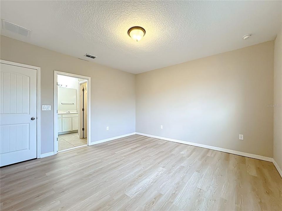 В аренду: $2,300 (4 спален, 3 ванн, 2184 Квадратных фут)