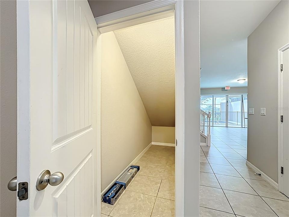 В аренду: $2,300 (4 спален, 3 ванн, 2184 Квадратных фут)