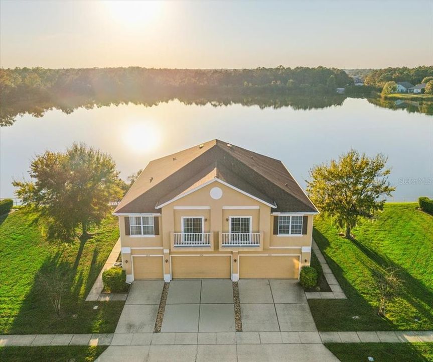 For Sale: $310,000 (2 beds, 2 baths, 1276 Square Feet)