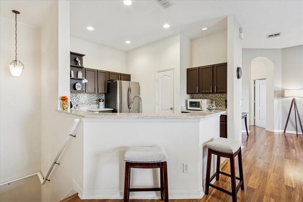 For Sale: $310,000 (2 beds, 2 baths, 1276 Square Feet)