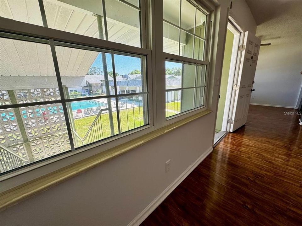 На продажу: $119,000 (2 спален, 1 ванн, 784 Квадратных фут)