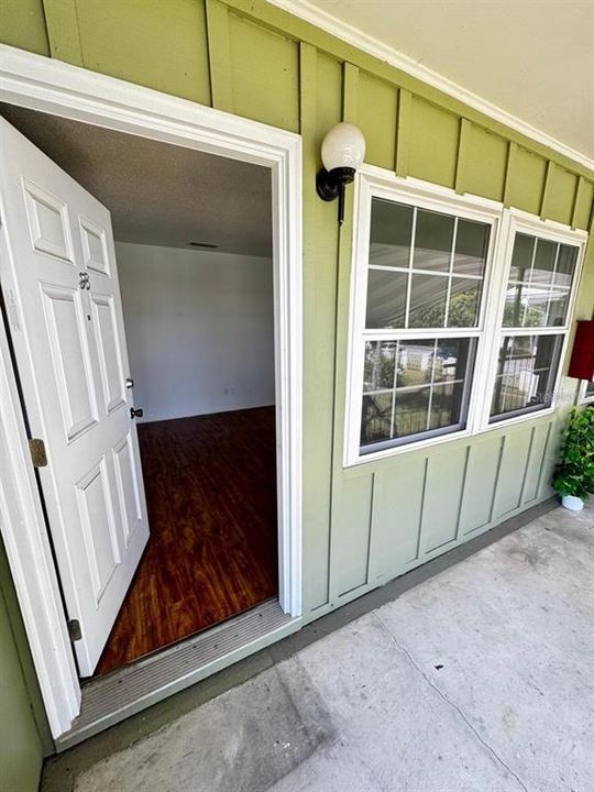 На продажу: $119,000 (2 спален, 1 ванн, 784 Квадратных фут)