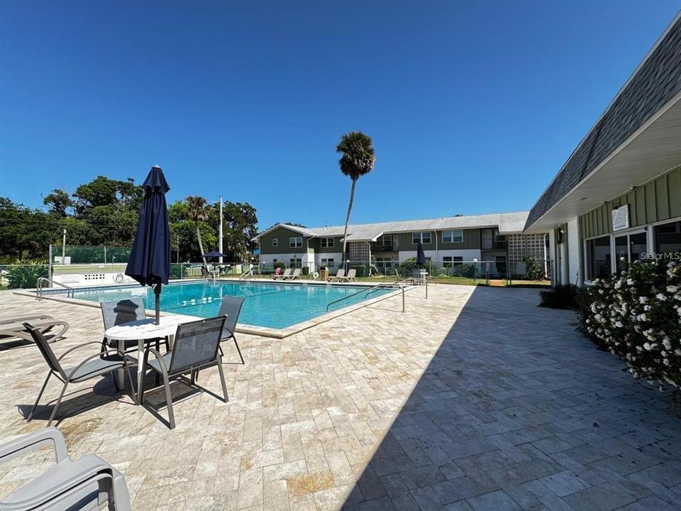 На продажу: $119,000 (2 спален, 1 ванн, 784 Квадратных фут)