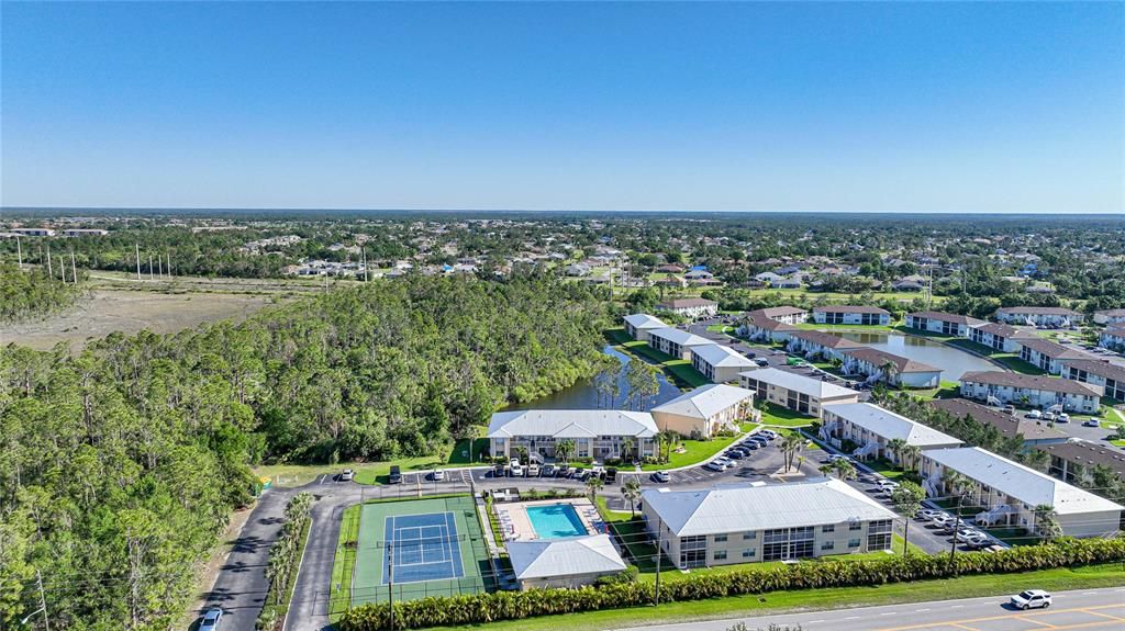 待售: $145,000 (2 贝兹, 2 浴室, 860 平方英尺)