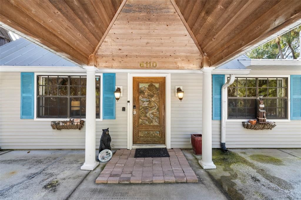 For Sale: $1,200,000 (3 beds, 2 baths, 1545 Square Feet)