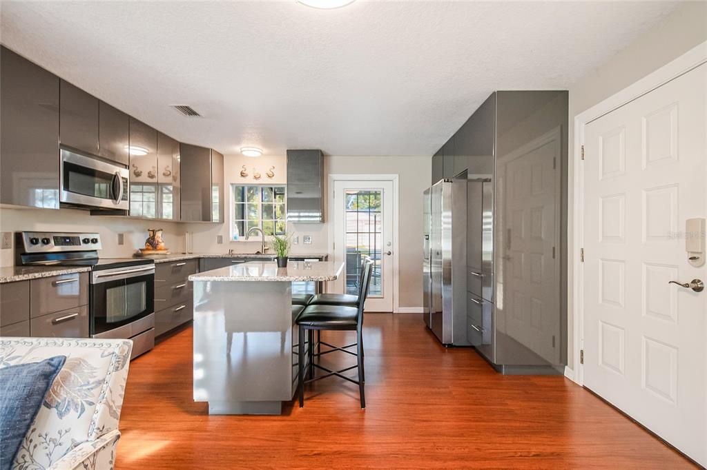 En Venta: $1,199,900 (5 camas, 5 baños, 4981 Pies cuadrados)