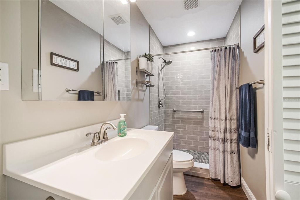 En Venta: $1,199,900 (5 camas, 5 baños, 4981 Pies cuadrados)