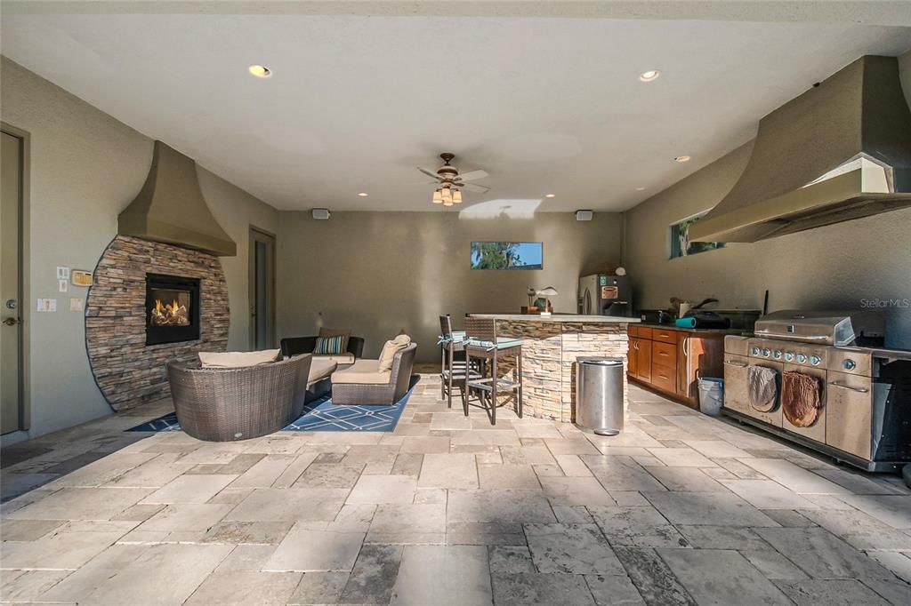 En Venta: $1,199,900 (5 camas, 5 baños, 4981 Pies cuadrados)