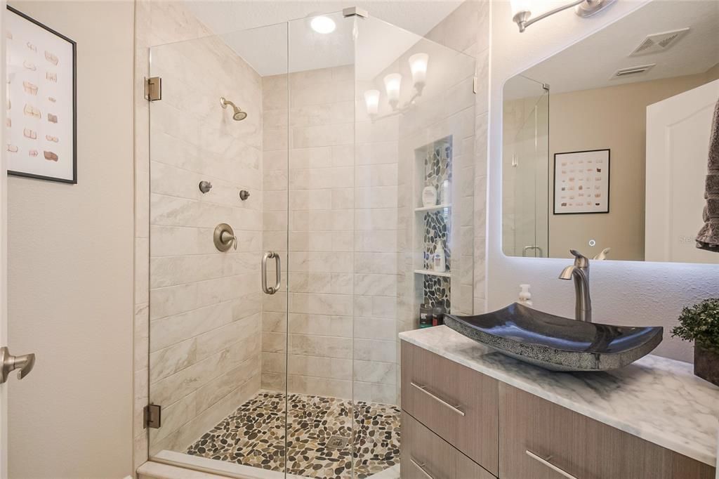 En Venta: $1,199,900 (5 camas, 5 baños, 4981 Pies cuadrados)