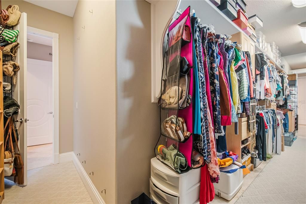 En Venta: $1,199,900 (5 camas, 5 baños, 4981 Pies cuadrados)