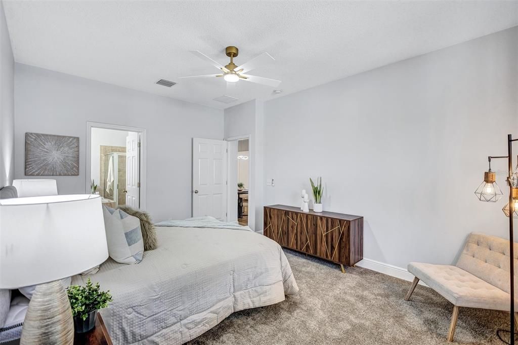 待售: $469,000 (4 贝兹, 2 浴室, 1825 平方英尺)