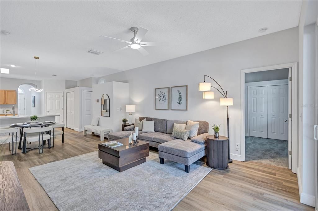 待售: $469,000 (4 贝兹, 2 浴室, 1825 平方英尺)